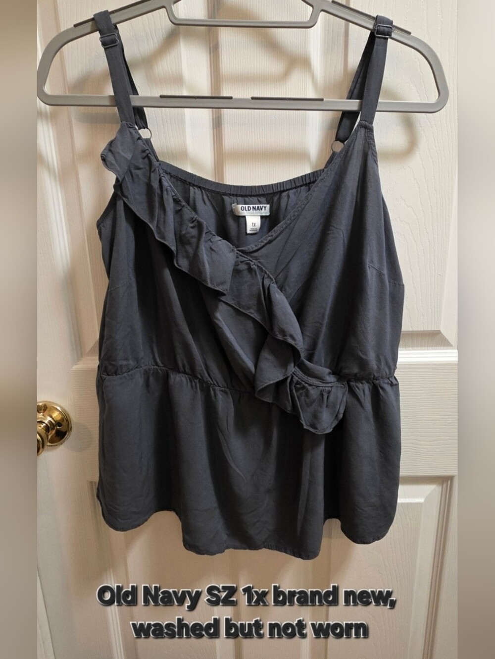 Old Navy Women's Charcoal Ruffle Cami Tank - 1X